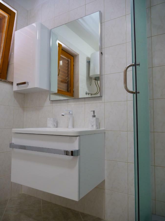 Apartment Spomax Pag Town Dış mekan fotoğraf